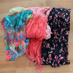 LOT 3 scarves